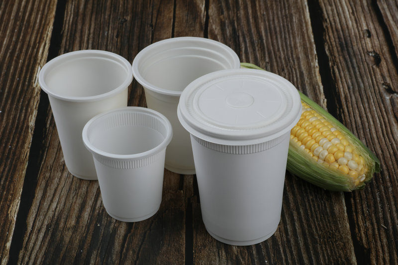 Gelas biodegradable olahan pati jagung
